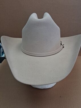 100% Wool Alan Jackson Cowboy Hat , With Silver Belt Detail, Size M , Item 149